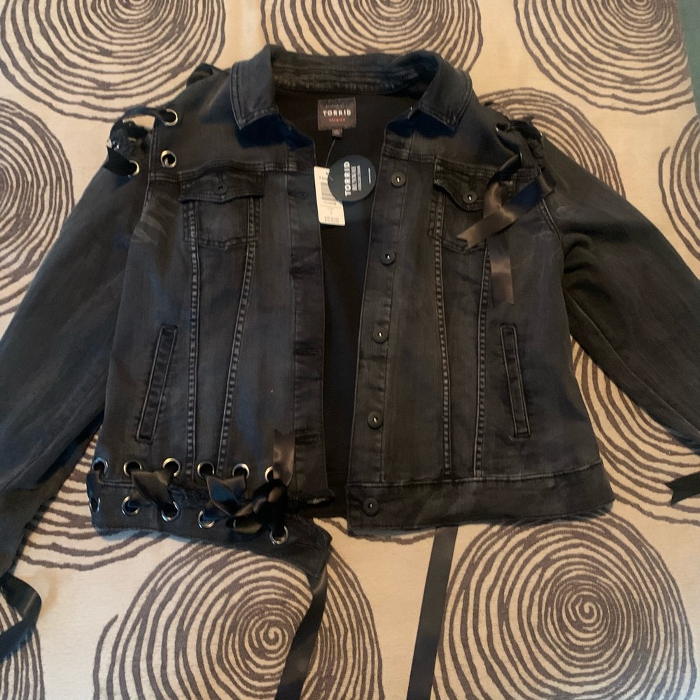 Torrid Black Jean Jacket w/ribbon Sz 2 (18/20) 2X